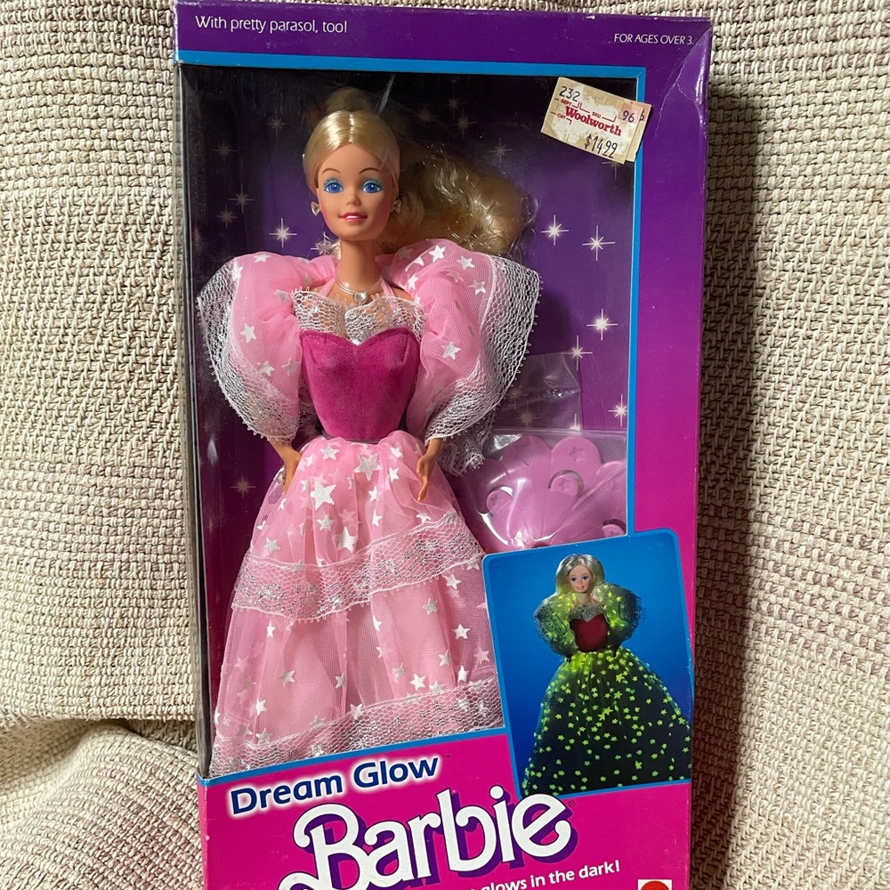 Mattel 1985 Vintage Dream Glow Barbie  Original Owner. $159